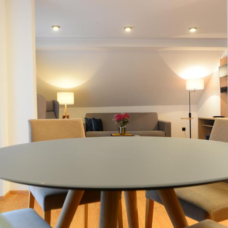Landgasthof Sagenhaft - Apartment mit 1 Schlafzimmer und Balkon - 2