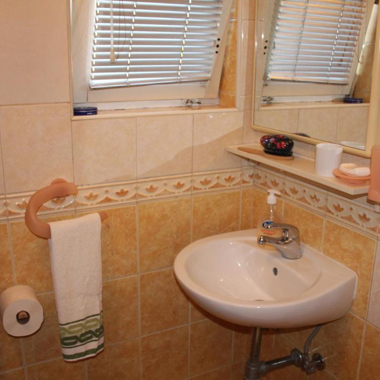 Sali Mostar - One-Bedroom Apartment - 8