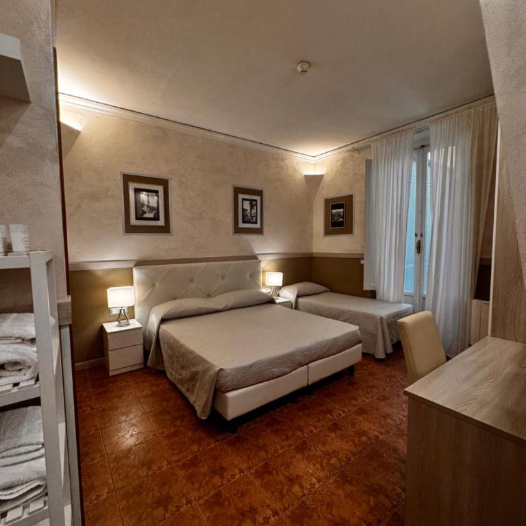 Hotel Alinari - Camera Tripla - 4