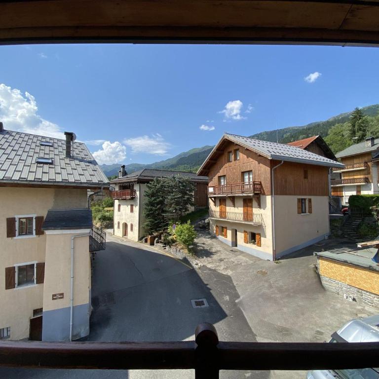 Maison de village aux Allues, 3 chambres, proche commerces - FR-1-411-987 - Maison de Vacances - 6