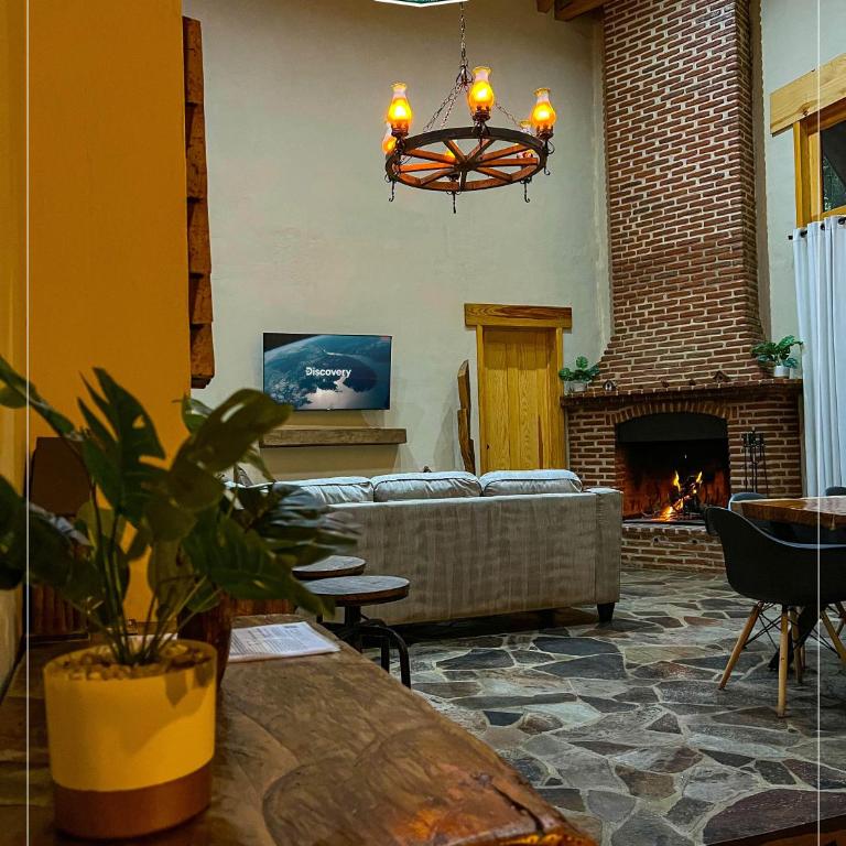 Chateaux de mi Sierra Encantada - Cabaña privada y acogedora de 3 habitaciones en Mazamitla, Jal para 10-13 Personas - Casa de 3 dormitorios - 67