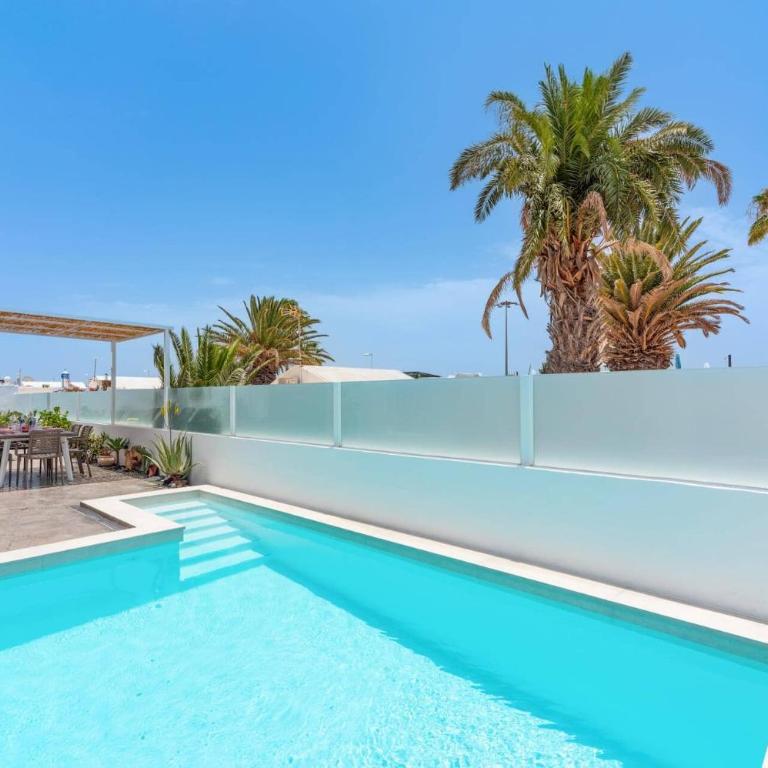 Villa Tina by Villa Plus - Villa - 2