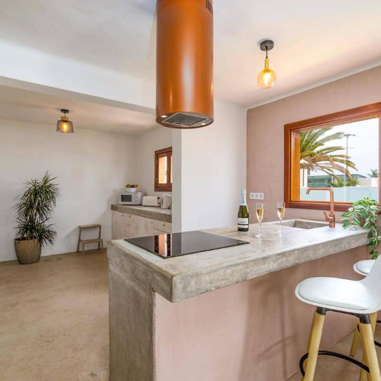 Villa Tina by Villa Plus - Villa - 9