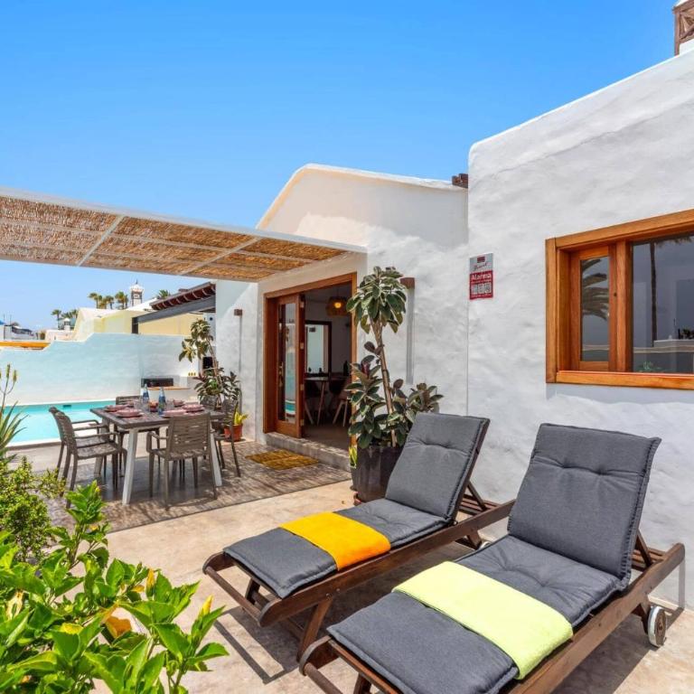 Villa Tina by Villa Plus - Villa - 13