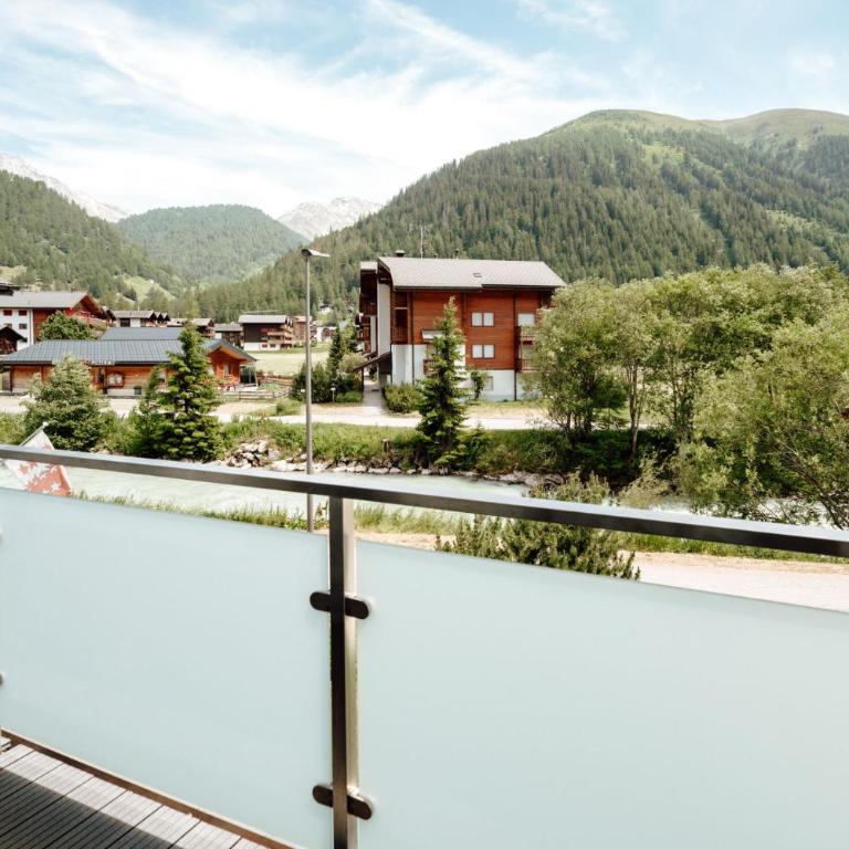 Hotel Furka - Doppelzimmer Süd - 11