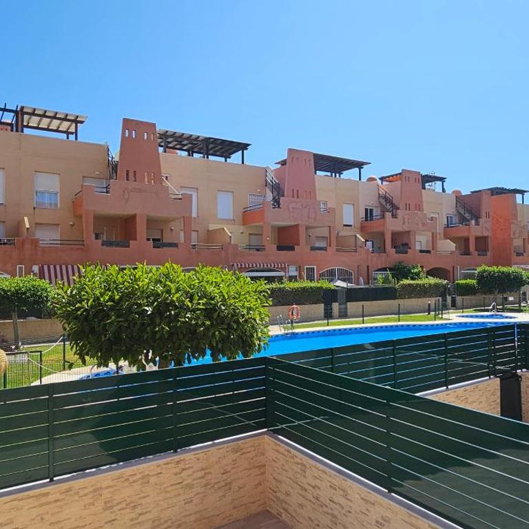 Apartamentos Paraiso de Vera Playa, Ed Tahiti, bajo G a pie de la playa, vistas piscina - Apartamento con vistas a la piscina - 1