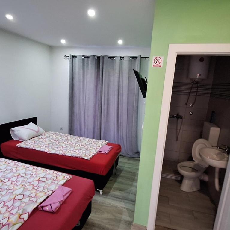 Apartmani Lana - Apartment with Garden View - 4
