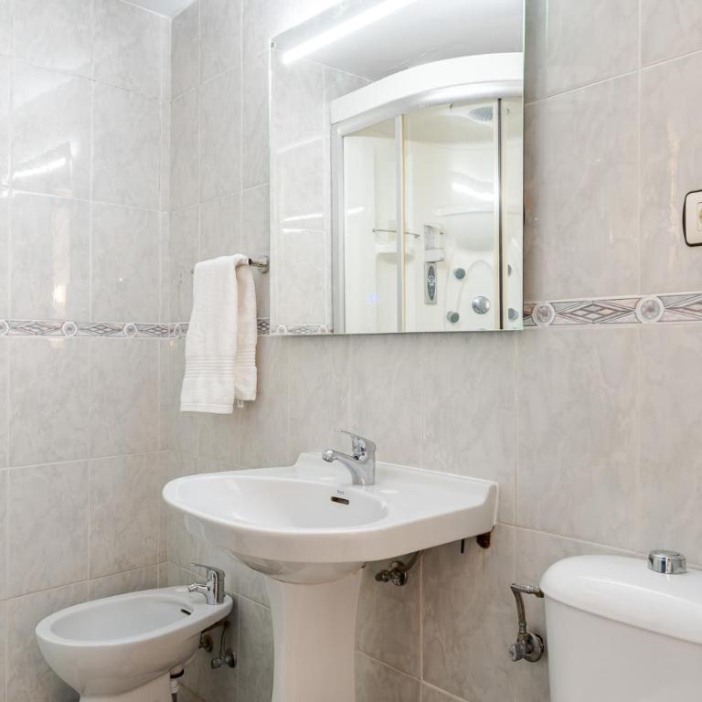 Hotel Agur - Habitación Triple - 2