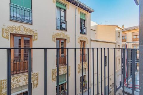 AlojaT Granada Corazones II - Two-Bedroom Apartment - 23