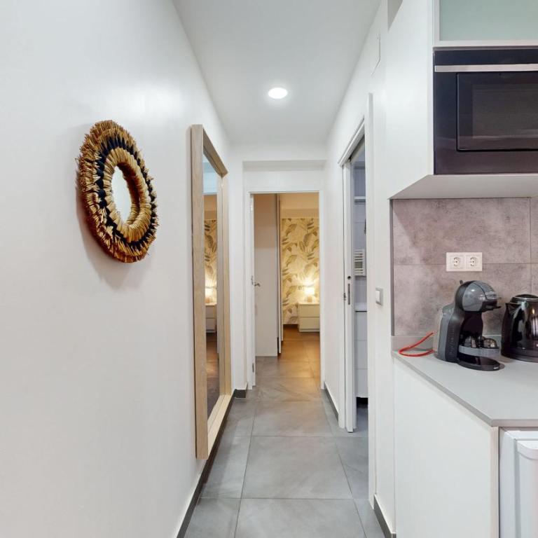 Myflats Premium Teatro - One-Bedroom Apartment - 3