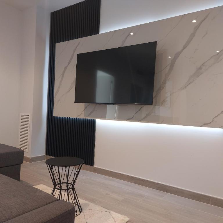 Apartamentos Ordesa Ainsa - Two-Bedroom Standard Apartment - 2