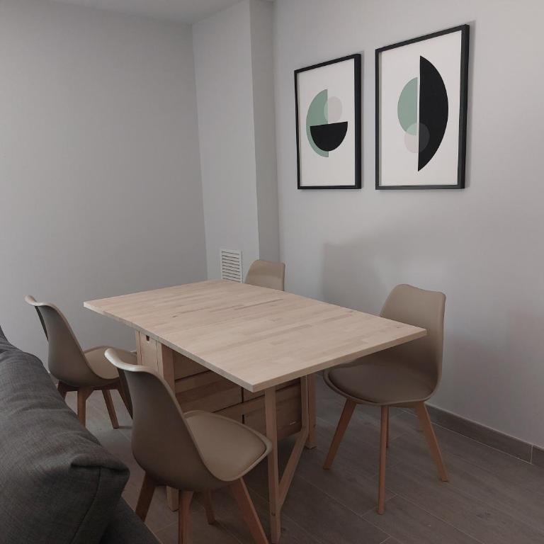 Apartamentos Ordesa Ainsa - One-Bedroom Deluxe Apartment - 1