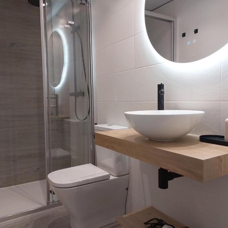 Apartamentos Ordesa Ainsa - One-Bedroom Deluxe Apartment - 8
