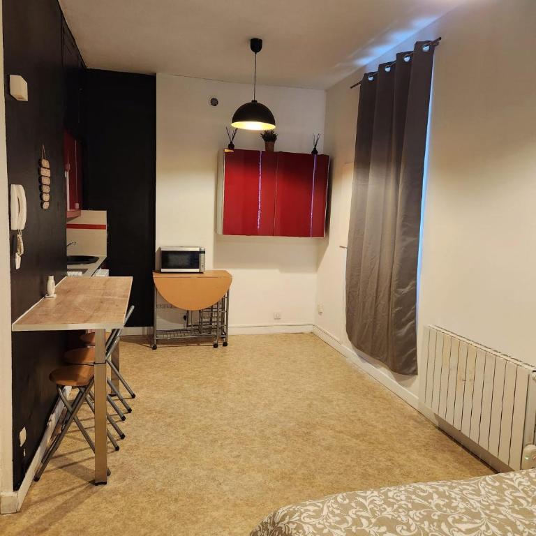 Charmant studio proche de la place Wilson - Apartamento de 1 dormitorio - 3