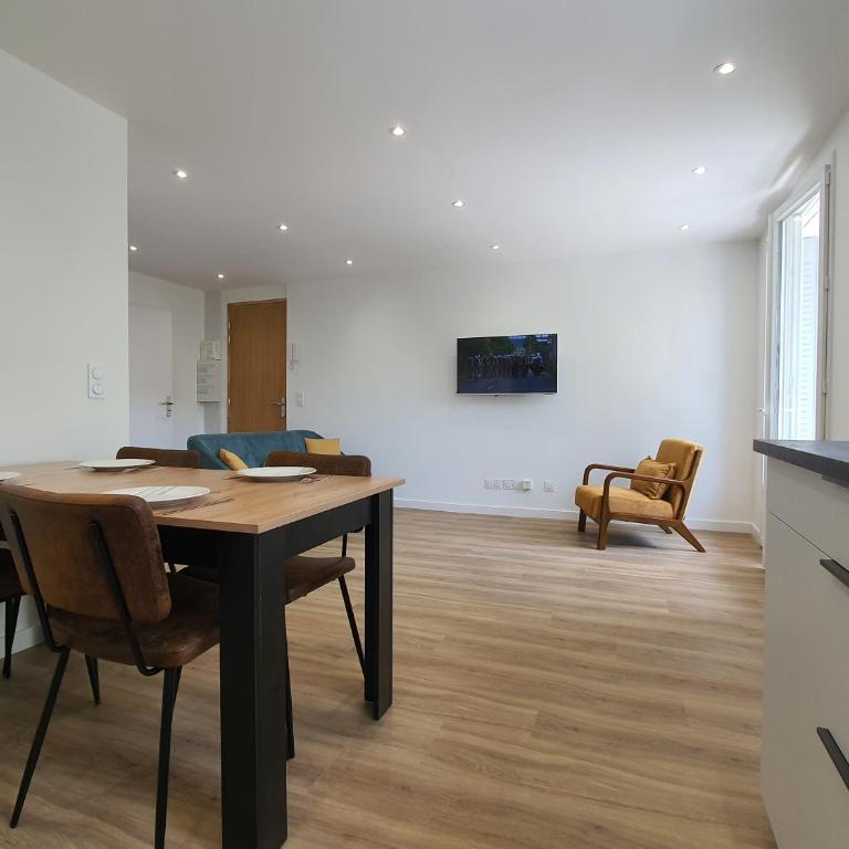 2 Chambres - 4 Couchages - Proche campus - Appartement 2 Chambres - 9