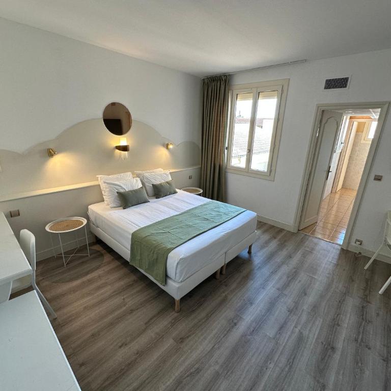 Hotel Chiffre - Chambre Double Supérieure - 9