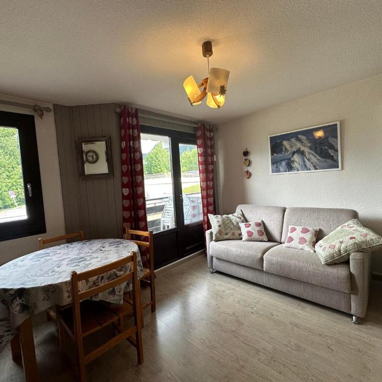 Studio cosy à la montagne avec balcon et rangement skis, idéal pour 4 personnes - Studio - 7