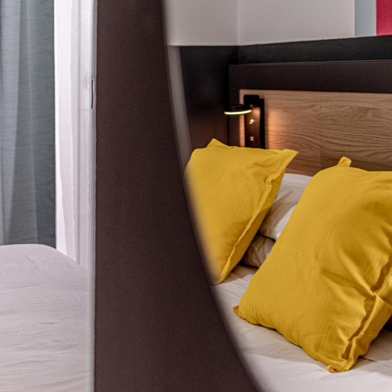 Barceloneta Experience Suite & Rooms - Deluxe King Room - 10