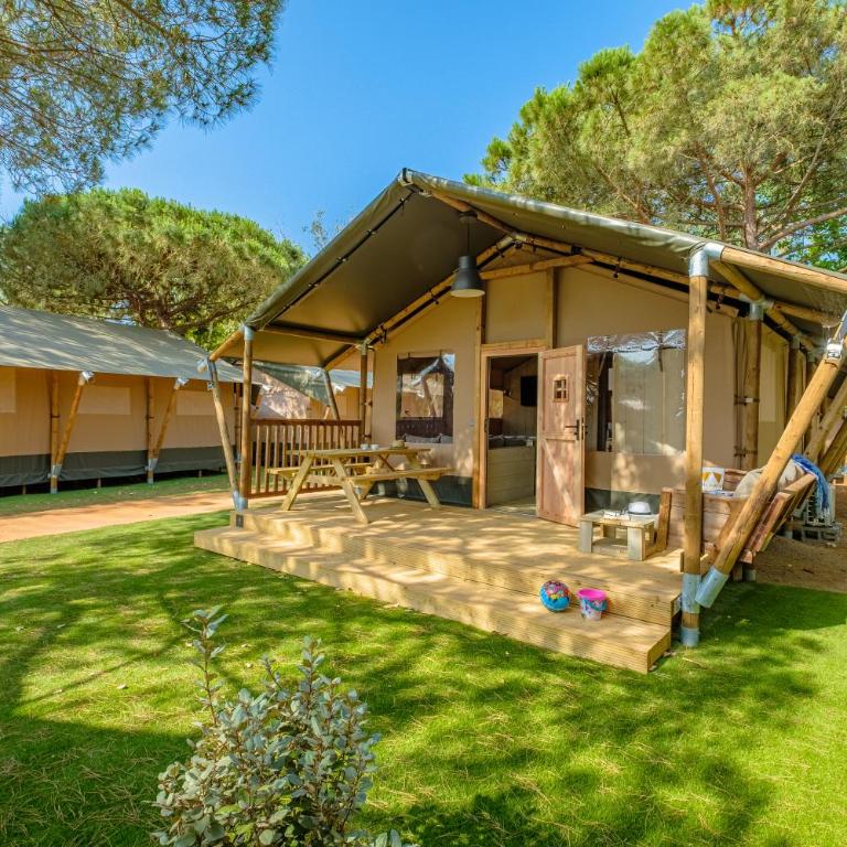Camping & Bungalows Platja Brava - Tienda - 2