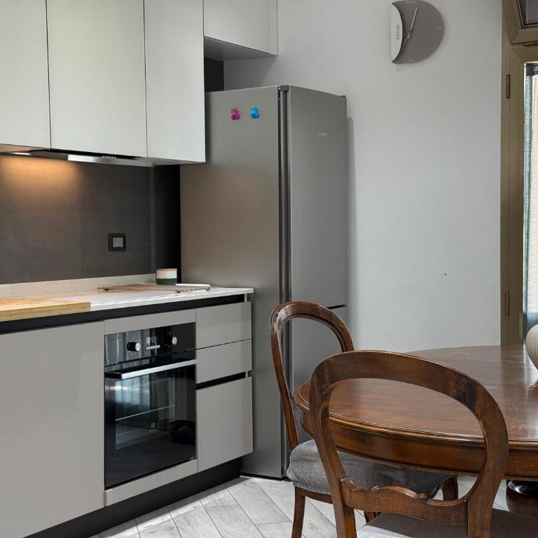 Orlandi Elegant Apartment - Appartamento con 2 Camere da Letto e Balcone - 16