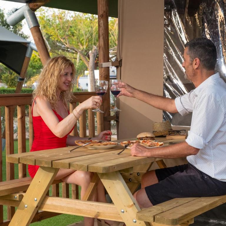 Camping & Bungalows Platja Brava - Tienda - 4