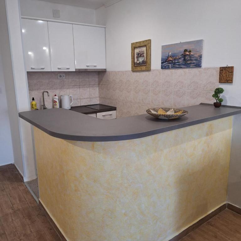Top Apartments - One-Bedroom Apartment - 13