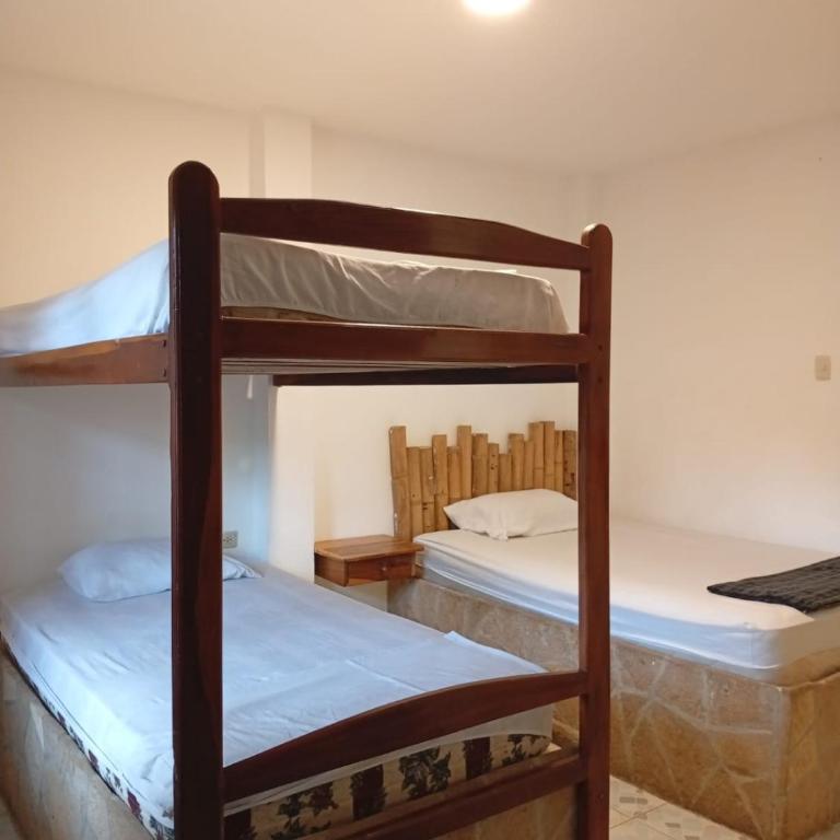 Hostal Moai - Triple Room - 1