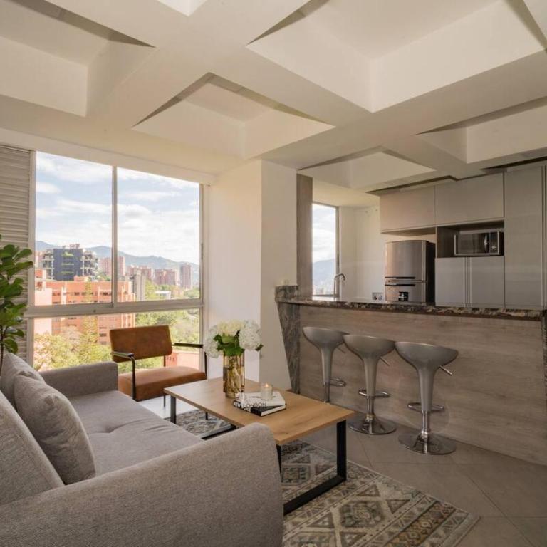 Sunsets on the 14th Floor - 5 minutes from Provenza Medellin - Two-Bedroom Apartment - 1