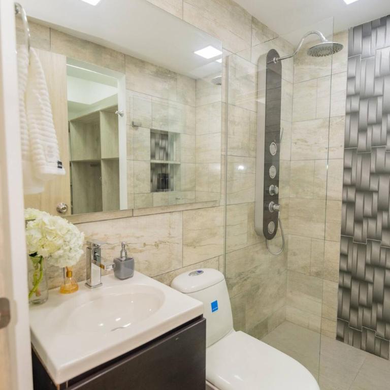 Sunsets on the 14th Floor - 5 minutes from Provenza Medellin - Two-Bedroom Apartment - 3