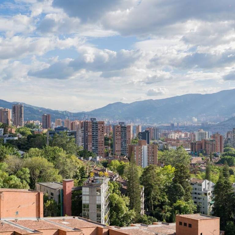Sunsets on the 14th Floor - 5 minutes from Provenza Medellin - Two-Bedroom Apartment - 11