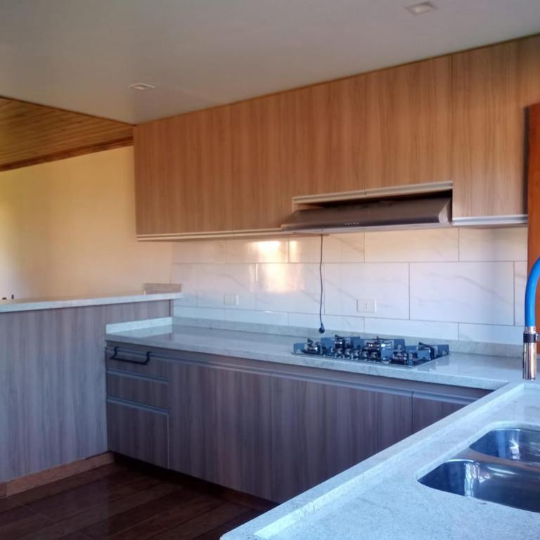 Alojamiento López - Casa Duplex Encarnación - Three-Bedroom House - 4