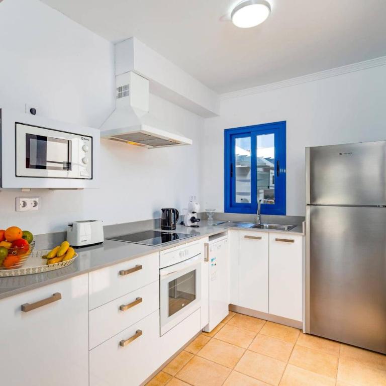 Villa Seasol 2 by Villa Plus - Villa - 12