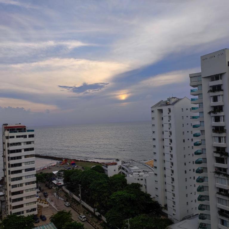 Cartagena Beach con vista al mar - Three-Bedroom Apartment - 3