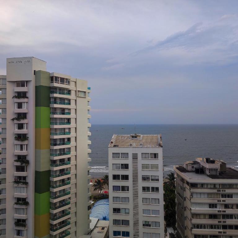 Cartagena Beach con vista al mar - Three-Bedroom Apartment - 16