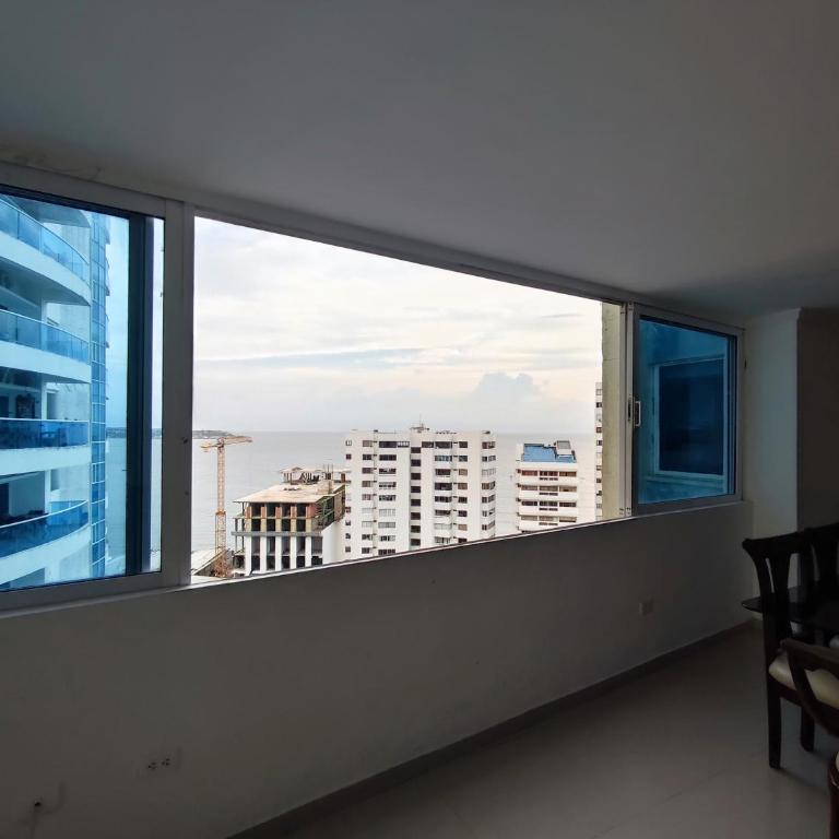 Cartagena Beach con vista al mar - Three-Bedroom Apartment - 19
