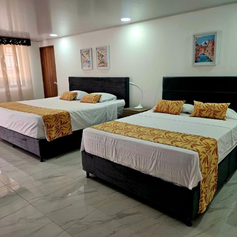Casa Campestre La Rosita - Deluxe Queen Room with Two Queen Beds - 2
