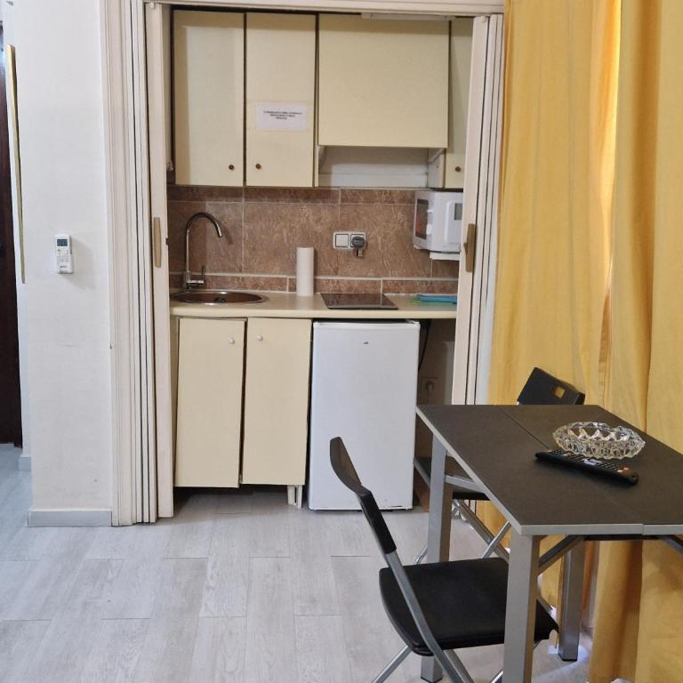 Style Apartments City Center - Studio Apartment with One Double Bed - 15