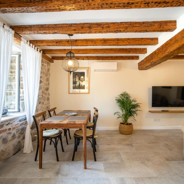 Villa Carmen - Two-Bedroom Villa - 11