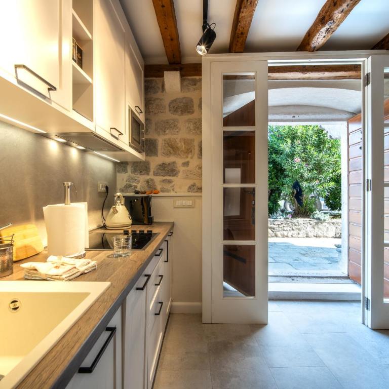Villa Carmen - Two-Bedroom Villa - 18