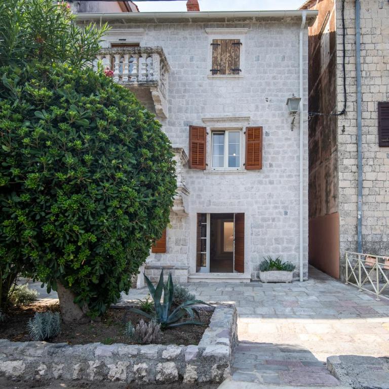 Villa Carmen - Two-Bedroom Villa - 29