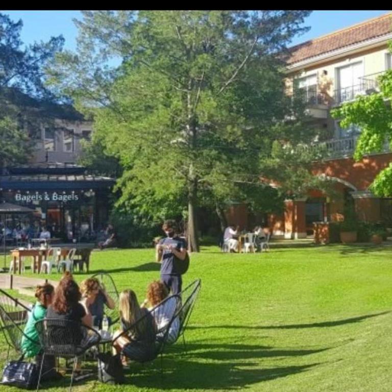 Centro Comercial Pueblo Caamaño en el corazón de Pilar - One-Bedroom Apartment - 1