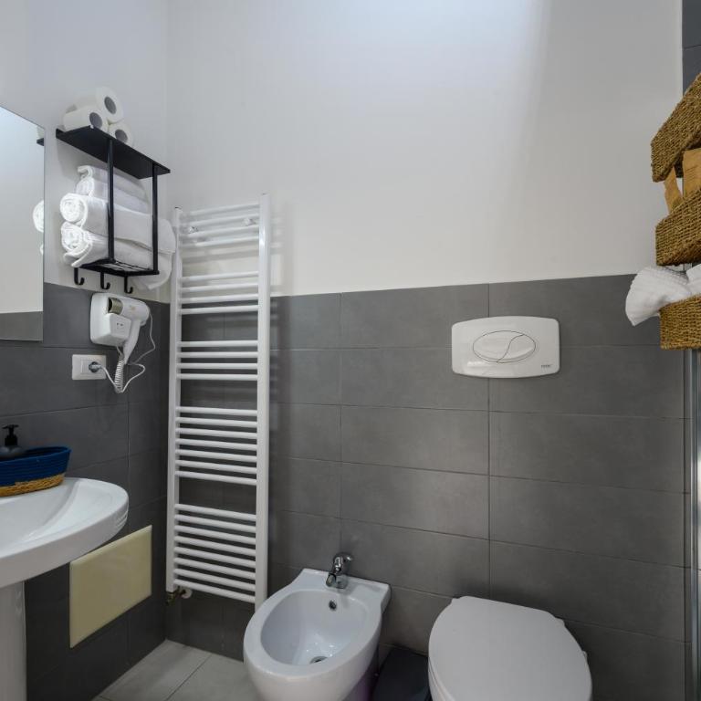 Dimora Rudiae - Camera Matrimoniale con Bagno Privato - 8