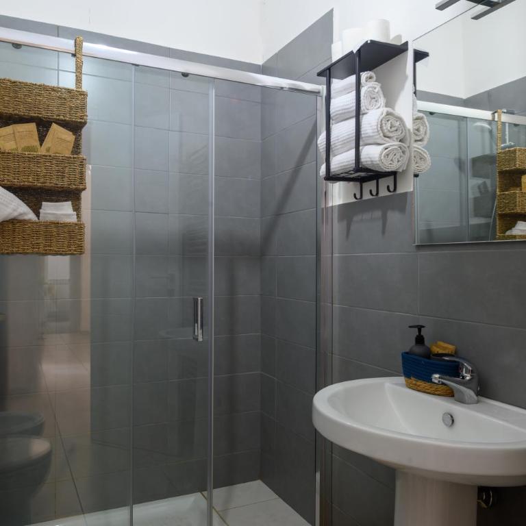 Dimora Rudiae - Camera Matrimoniale con Bagno Privato - 9