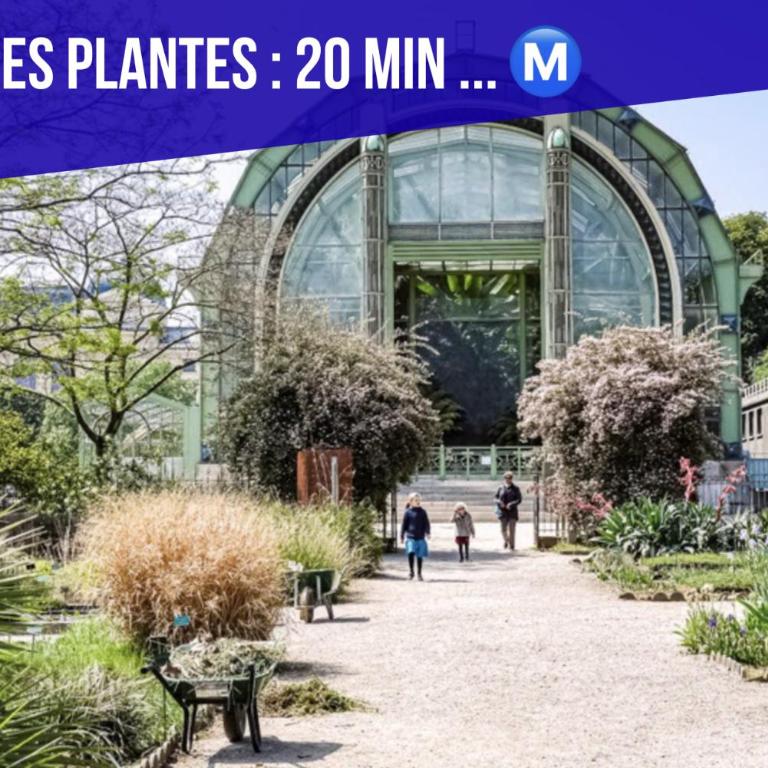 Paris Rooftop Views Cosy Separate Living Stay - One-Bedroom Apartment - 54