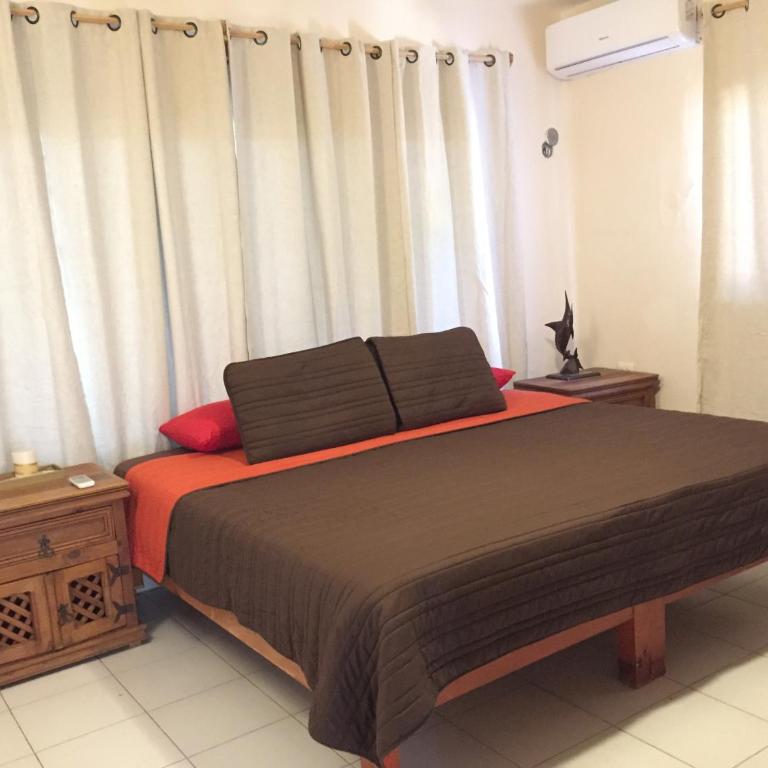 Family home with private pool, Casa Palapa - Three-Bedroom House - 19