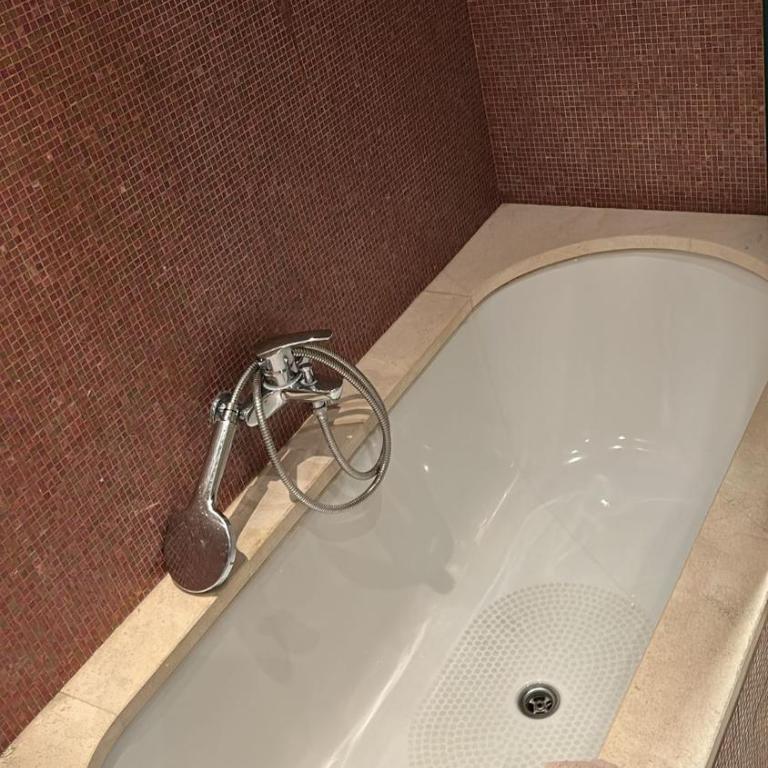 appartement au calme, avec balcon, bail mobilité ok - Appartement 1 Chambre - 23