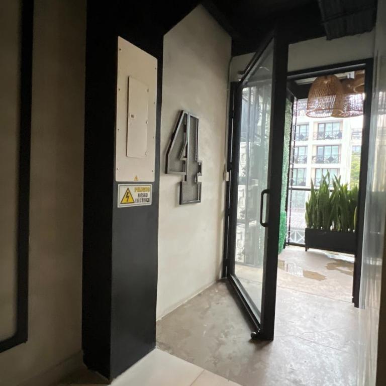 Stylish Stay near Lleras Park - Deluxe Suite with Spa Bath - 5