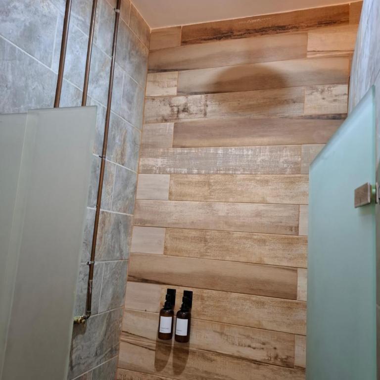 Stylish Stay near Lleras Park - Deluxe Suite with Spa Bath - 49