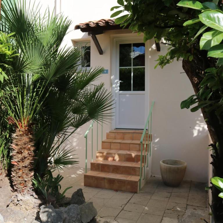 La Villa Roseraie , Hôtel Familial OUVERT TOUTE L'ANNEE - Chambre Triple avec Baignoire - 3