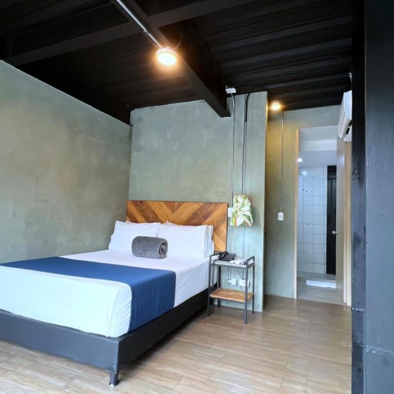 Stylish Stay near Lleras Park - Superior Double Room - 10